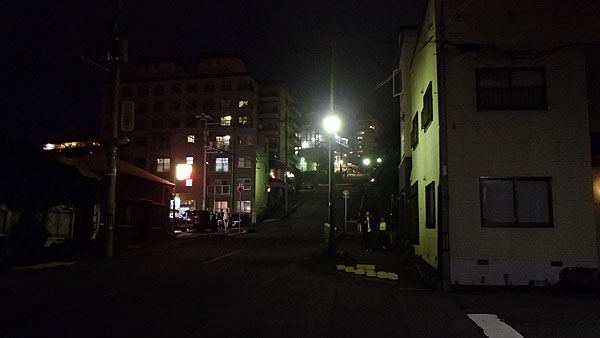 ロープウェイ乗り場へ