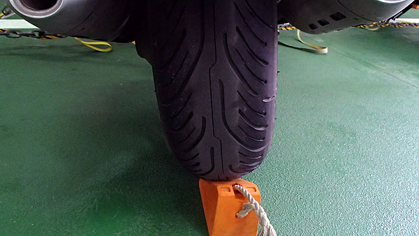 リヤタイヤの減り具合