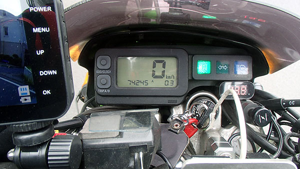 出発時のオドメーターは７４，２４５ｋｍ