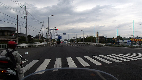セブンイレブン越谷平方山谷店付近