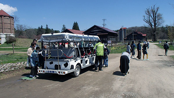 上丸牛舎往きライナー